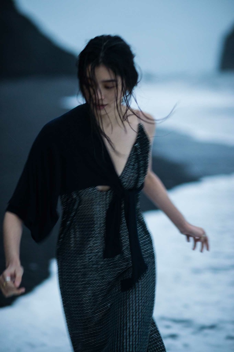 Oana Ivan Gallery - GBE_0035_Gilles Bensimon - MING XI 2016---.jpg