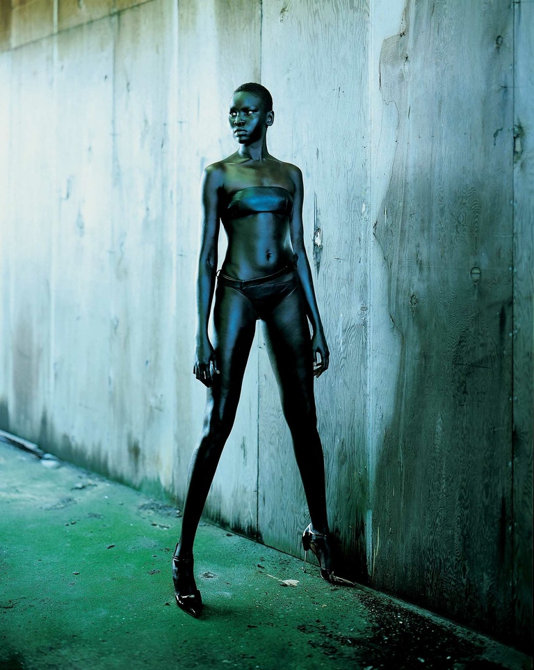 Oana Ivan Gallery - GBE_0010_Gilles Bensimon - Alek Wek 1997.jpg