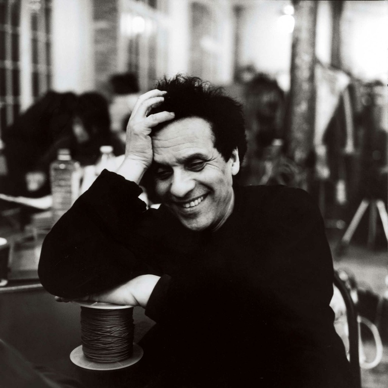 Oana Ivan Gallery - GBE_0019_Gilles Bensimon - Azzedine Alaïa - 1994.jpg